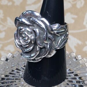 Elegant 925 Sterling Silver Rose Ring from King Baby